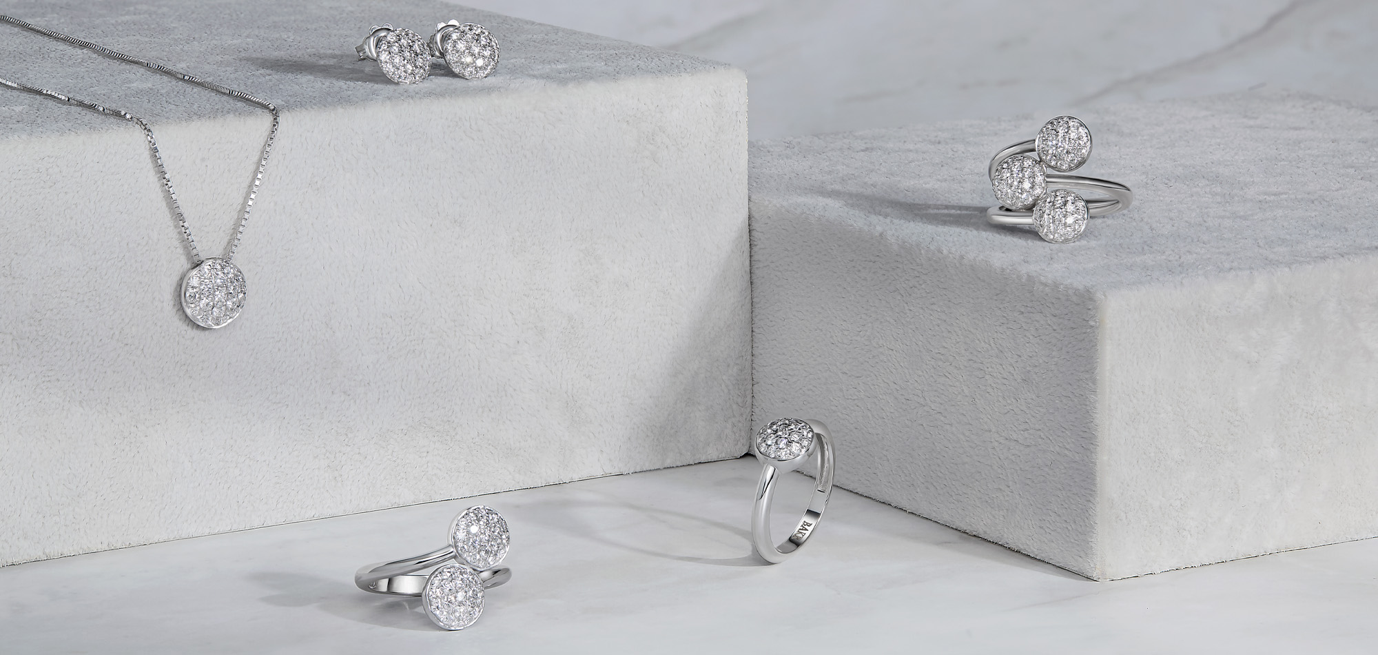 Collezione Moon Group